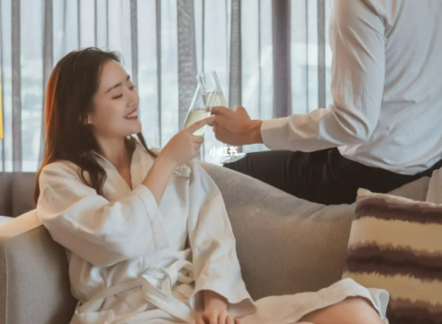 如发现出轨了能给对方一次改过自新的机会吗